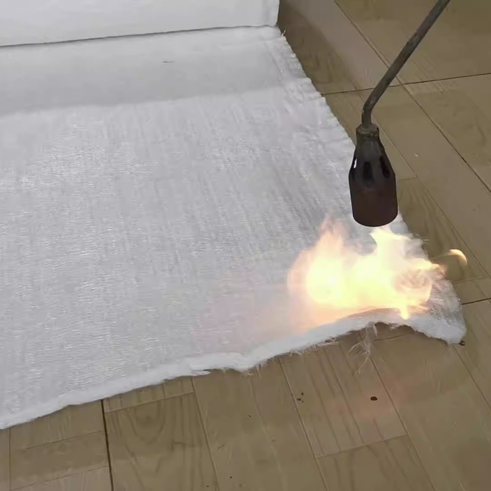 Aký je najlepší materiál na balenie tlmiča výfuku pre výfukové systémy